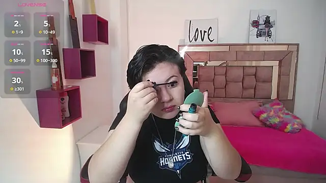 safyka online show from November 6, 3:01 am