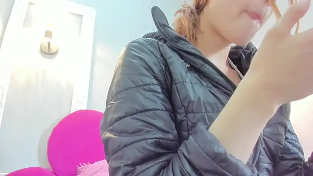 Bonniie 22 online show from December 16, 3:07 pm