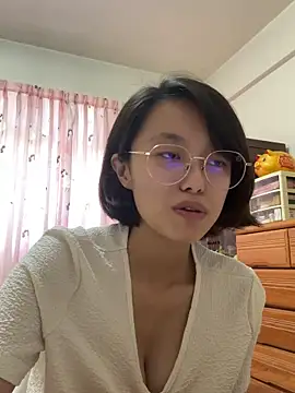 ladypaggy online show from April 11, 5:57 am