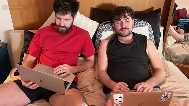 Snapshot of GunnarReed chatting on September 11, 8:31 pm GunnarReed online show from September 11, 8:31 pm