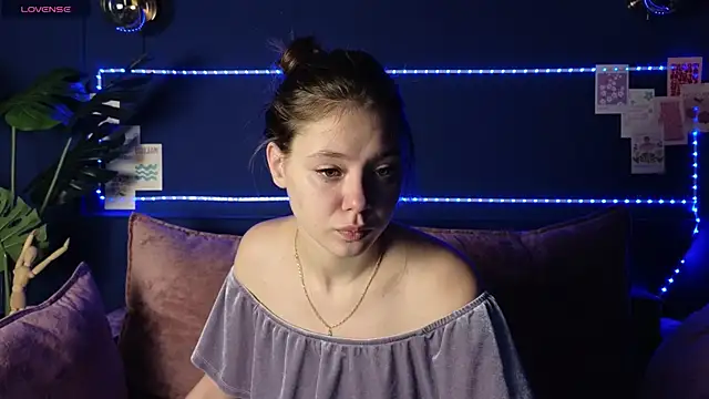 meow mellie online show from October 12, 4:37 am