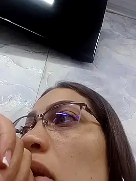 Ehilyn online show from December 15, 9:31 pm