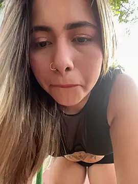 lunaxxx IAN11 online show from December 15, 10:37 pm