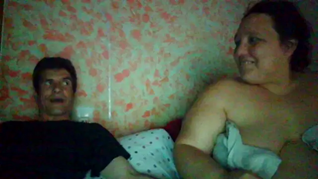 parejade225xh online show from April 30, 8:57 pm