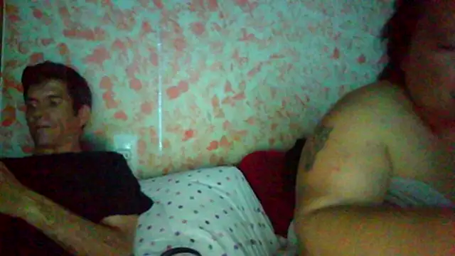 parejade225xh online show from April 30, 8:36 pm