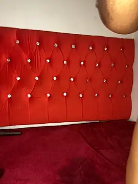 Beyoncex05 online show from December 2, 11:18 pm