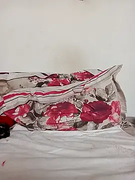 Missvixen81 online show from October 28, 1:06 pm