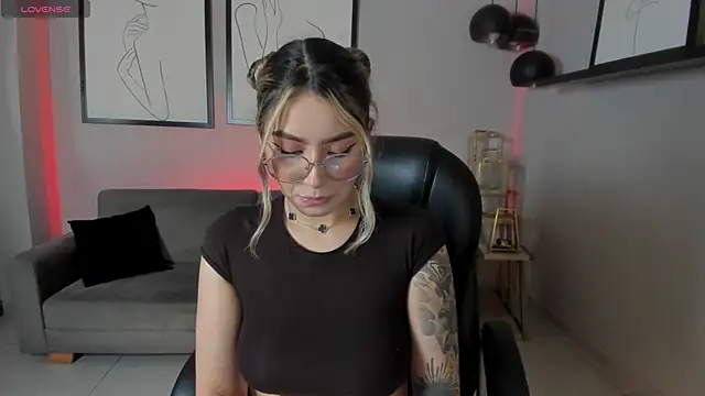 MaddisonCollins online show from April 22, 11:07 am