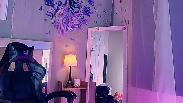 Emily Castillo 1 online show from March 11, 5:00 am