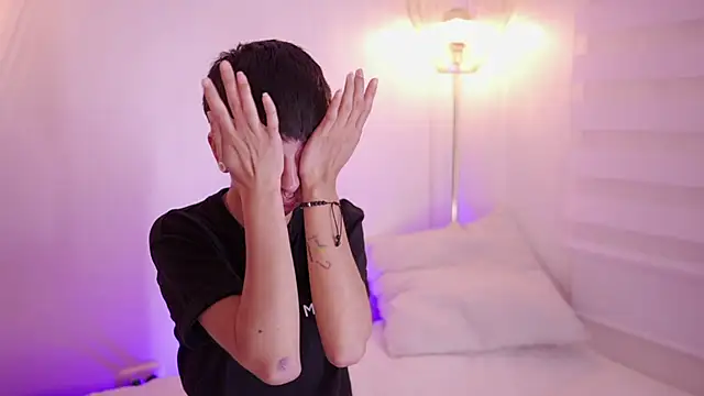 tommy blue online show from February 2, 4:28 pm