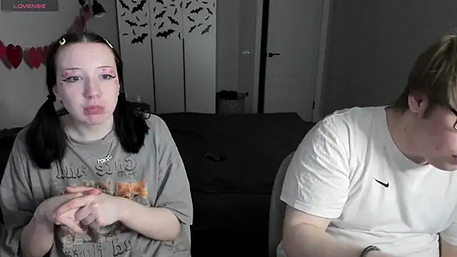 JayMollyy online show from April 15, 5:24 pm