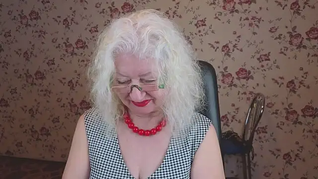 Maya Mayflower online show from January 19, 3:35 am