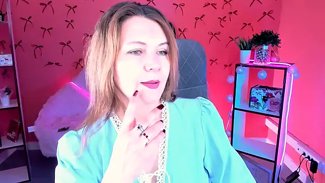 NicoleHitman online show from March 18, 1:27 pm