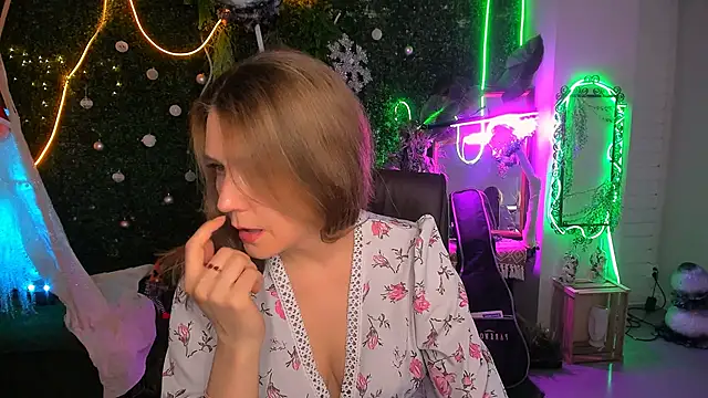 NicoleHitman online show from January 15, 1:28 pm