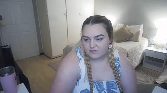 Neytjie online show from November 17, 6:08 pm