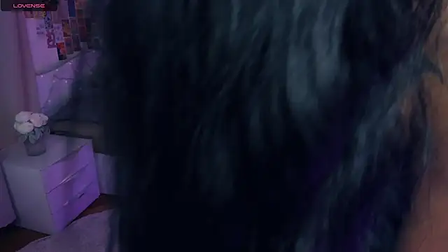 CharimgSabrina online show from December 18, 6:07 am