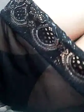 Snapshot of Sandra42 chatting on October 23, 1:39 pm Sandra42 online show from October 23, 1:39 pm