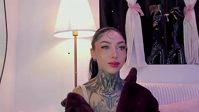 NinaVall online show from December 14, 12:27 am