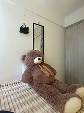 ZaraLuuv online show from March 23, 6:36 pm