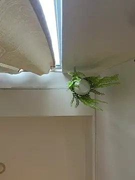 ZaraLuuv online show from March 5, 6:48 pm