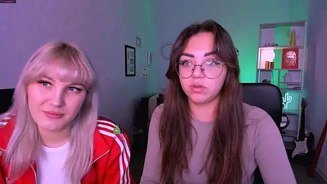 kiki swan online show from December 15, 6:51 am