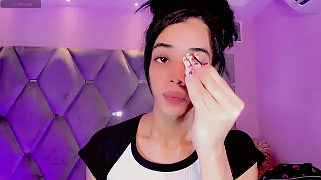 Nina Keyli online show from November 14, 7:25 pm