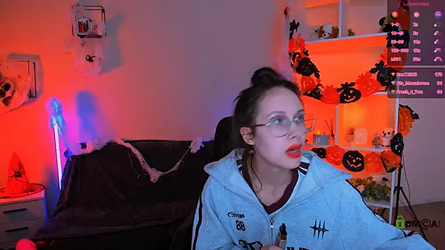 mona cloud online show from October 30, 2:47 am