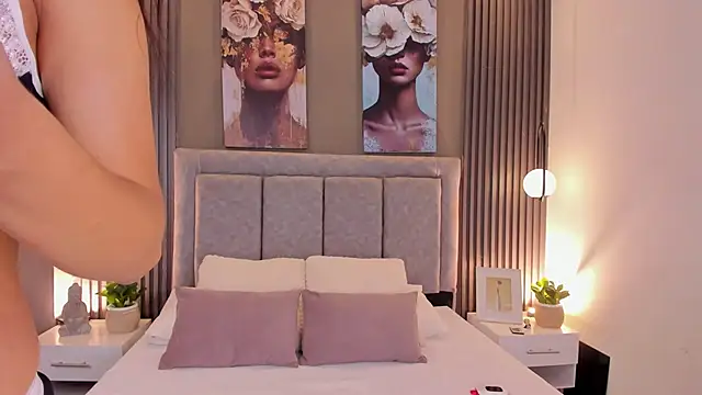 GiannaColling1 online show from September 20, 1:49 am