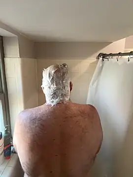 superbearboss online show from November 28, 7:06 pm