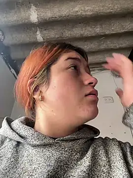 Karina Leon online show from April 17, 4:09 pm