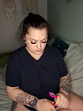 Saucy-Serenity online show from March 27, 8:31 pm