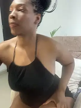 Nahomy gree online show from February 24, 2:00 am