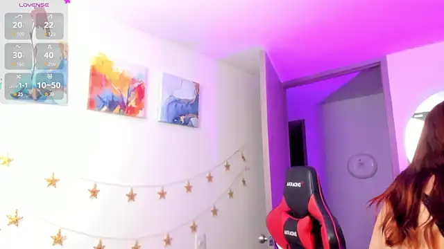 LindaSilverstone online show from April 14, 1:05 am