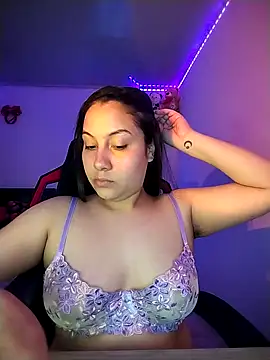 esmeralda jadees online show from February 27, 9:36 pm