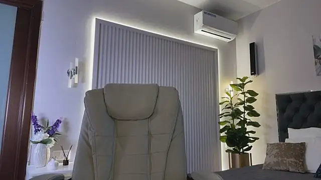 OhMyEmma online show from September 30, 1:11 am