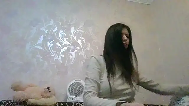 AliseWats online show from March 26, 8:32 pm