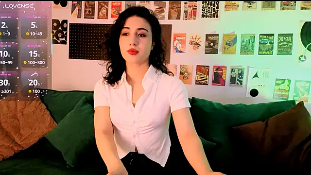 Maya Rogerss online show from April 10, 2:45 pm