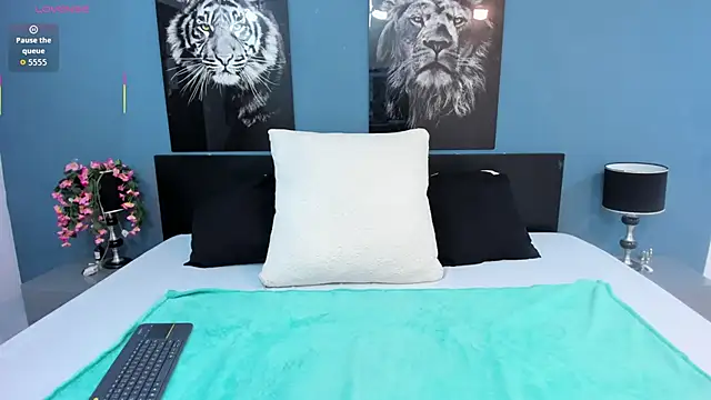 SophiaQueens online show from January 8, 8:46 pm