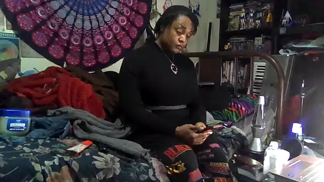 GardeniaFields online show from December 17, 4:49 am