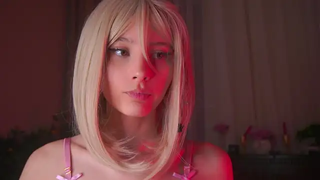 EditaBails online show from April 10, 8:15 pm