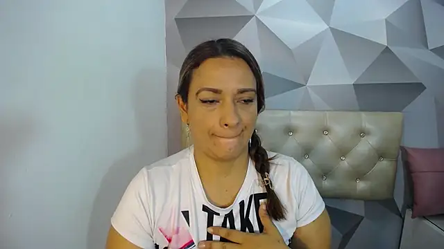 Milf-Prettyboobs online show from December 3, 11:01 am