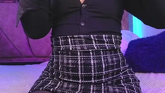 Kanela miller  online show from April 11, 12:20 pm