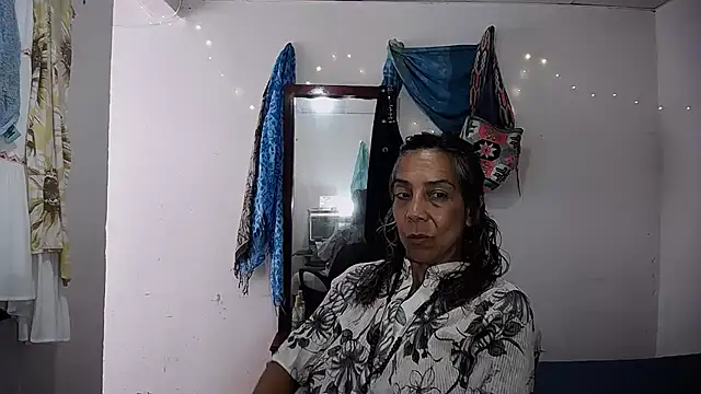 Lady Lolla11 online show from August 1, 8:00 pm