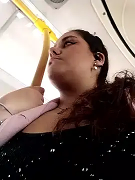 nicky andcamil online show from April 21, 7:54 pm