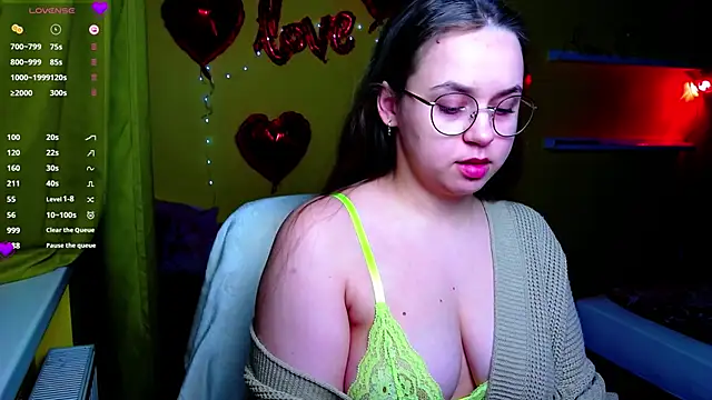 Lilysweet13 online show from February 2, 7:24 pm