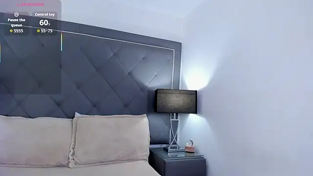 Snapshot of Alexa_Madisson chatting on October 2, 8:47 pm Alexa Madisson online show from October 2, 8:47 pm