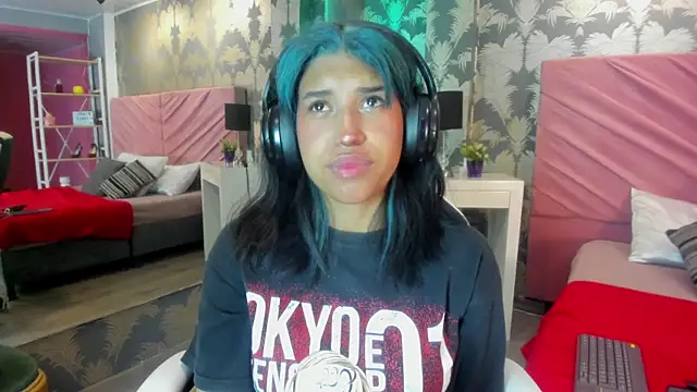 Karin Ks online show from October 28, 7:19 pm