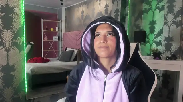 Karin Ks online show from October 6, 7:07 pm