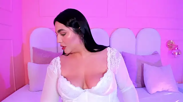 eva sainnt online show from November 24, 3:30 am