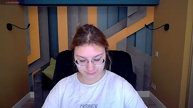 AngelinaLow online show from February 26, 12:26 pm